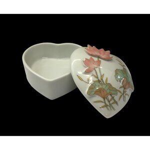Vtg Heart Shaped Trinket Box Lidded White Porcelain Raised Lotus Flower Japan